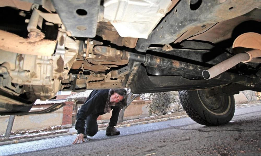 Αγγλία: "Aετονύχηδες" έκλεψαν σε λίγα λεπτά καταλύτη αυτοκινήτου